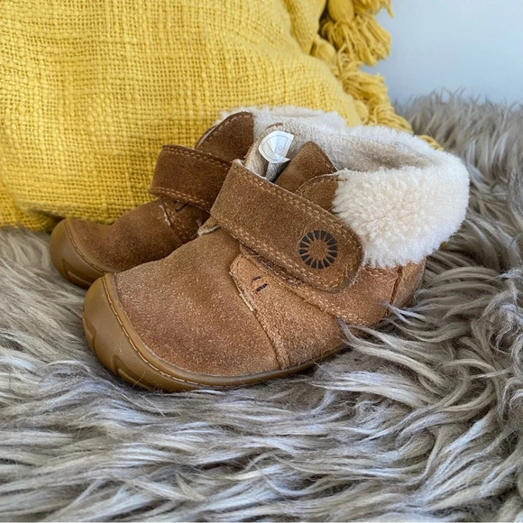 UGG Other - Ugg Jordan Infant Chestnut Suede Shearling Bootie Size 6